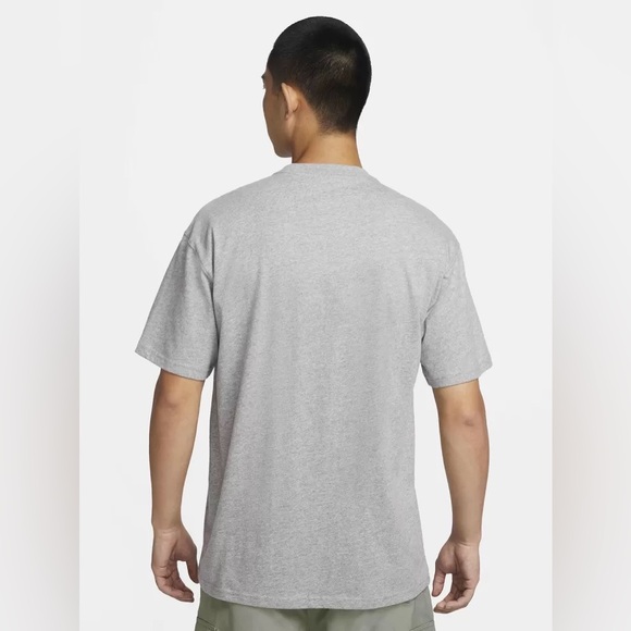 🩶Nike Sportswear Typography Printed Round
Neck T-shirt - Picture 5 of 8